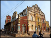 Bunte Moschee in Porto Novo