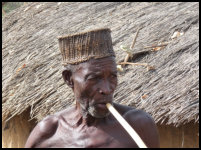 Heiler im Yom-Dorf Tanéka, Benin