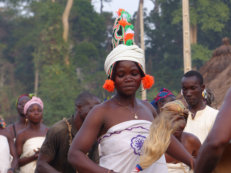 Tänze der Dan bei Touba