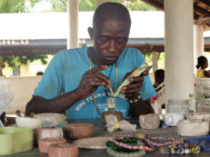 Glasperlenfabrik in Odumase Krobo