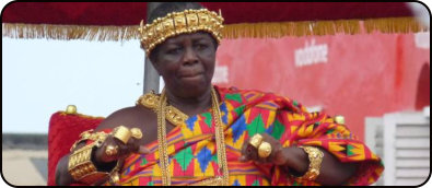 König bei Umzug des "Festes der neuen Kleider" in Cape Coast