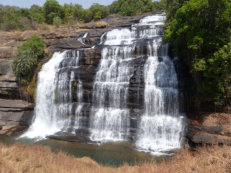 Wasserfall bei Aingueul