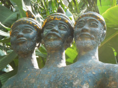 Ouidah: statues on the slave route